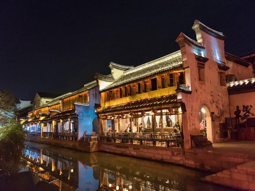 小蓝球向上跳